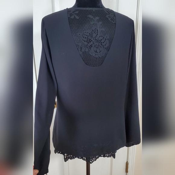 Cabi Tempest blouse, black with black lace underlay, sz M - Picture 5 of 10